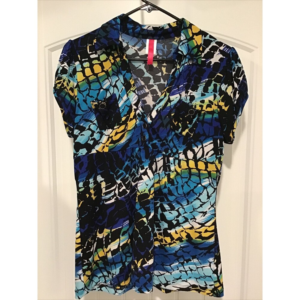 Heart and Soul Women’s Junior Cap Sleeve V-Neck Multi-color & Print Collar Top L